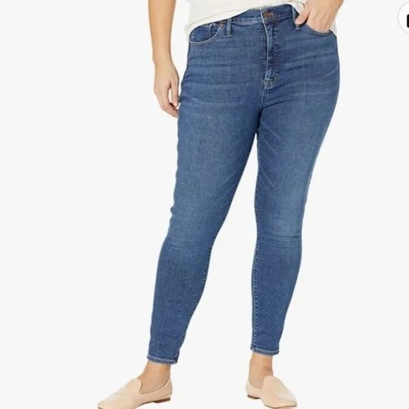 Madewell Denim - MADEWELL 10” High Rise Skinny in Wendover Wash Tencel Denim Edition Size 37P